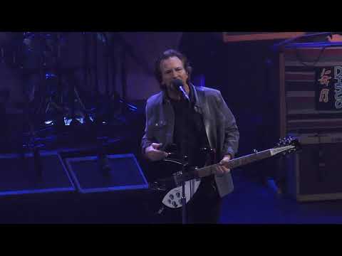 EDDIE VEDDER  :  "Room at the Top"  ( TOM PETTY )  :  The Magnolia  /  San Diego, CA  (Feb 27, 2022)