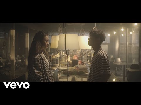 Aisha Retno - Mengikat Jiwa (Official Music Video)