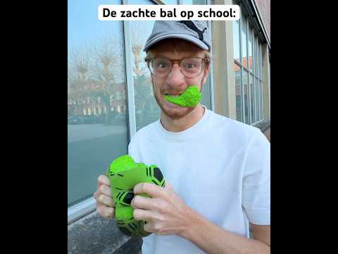 De zachte bal op school!