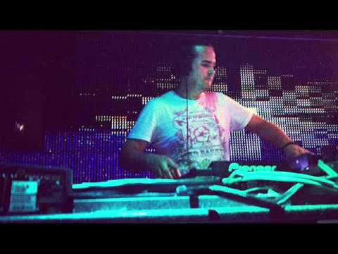 DJ Ollie ft. MC's Krafty, Biggie & Skibadee - Innovation In The Sun 2012