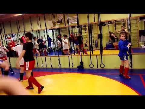 УДАР С БОКУ НОГОЙ СО СКОЛЬЖЕНИЕМ НА ПРОТИВНИКА. ДОЛЬИО ЧАГИ Спорт клуб ЗОМБИР