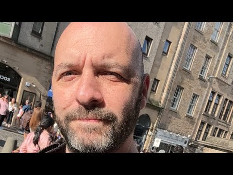 Live on the mile during fringe.