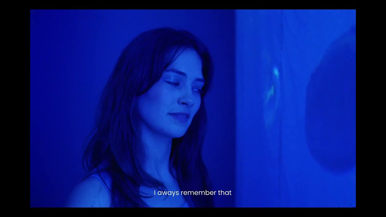 Miniature de la vidéo "Swimming Trailer" - A 16mm film du film Swimming