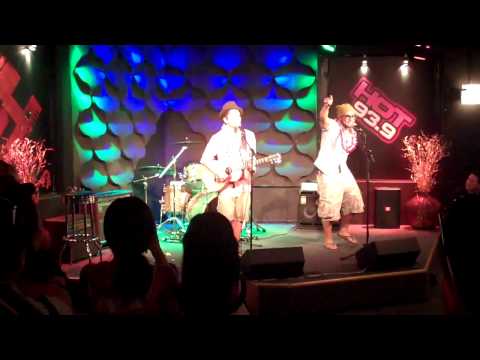 Bruno Mars sings Bobby Brown's "Every Little Step"