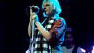 Sia sings LENTIL live WEBSTER HALL NYC 03/08/08