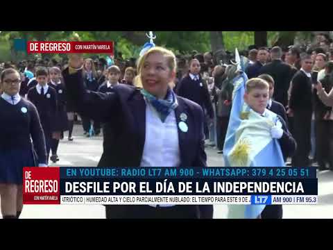 Desfile por el Día de la Independencia Argentina en la Costanera de Corrientes