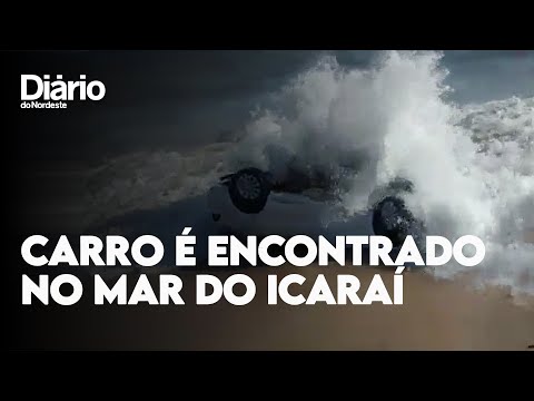 Carro capota e cai no mar do Icaraí, em Caucaia; veja vídeo