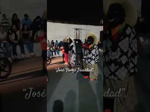 Las Viejitas Chomeñas Alegrando La Noche En El Barrio Arriba El Calvario San Jeronimo Baja Verapaz