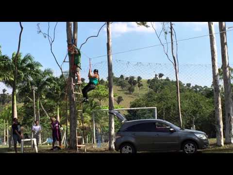 LIVRAMENTO DO SENHOR-QUEDA DE UMA TIROLESA 16/02/2015