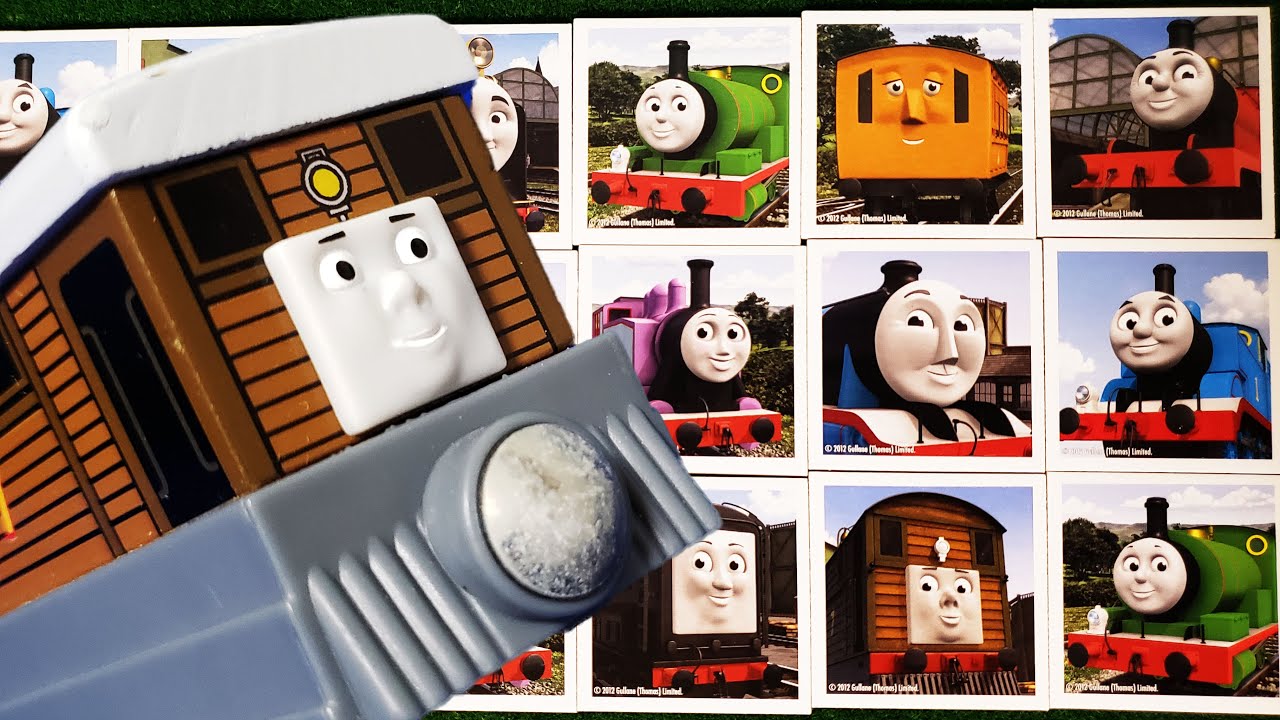 きかんしゃトーマス メモリー 神経衰弱で絵合わせしたジェームスやゴードンがアシマたちと連結 坂を下ったり踏切を渡るよ 跳ね橋でじこはおこるさ 木製列車