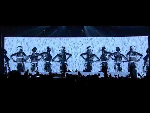 David Guetta & Usher vs. Avicii - Without You vs. Levels (Live from the Avicii Tribute Concert)