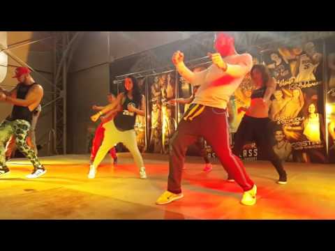 William Tws In Romania live Bachata/hip hop remix