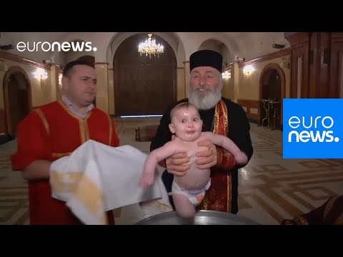 This baptism in Georgia is enough to make your head spin - Orthodox Religion | euronews 🇬🇧