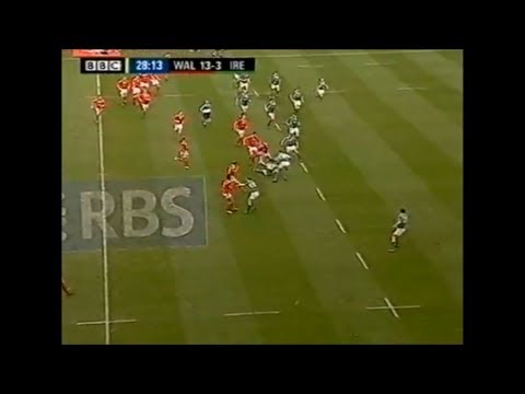 Ronan O'Gara can't tackle Tom Shanklin