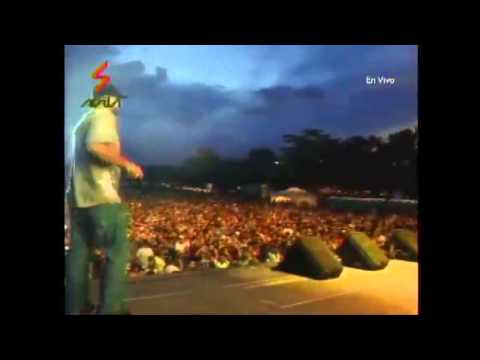 Jey da Polemic en la Carlota 2013 ( Esta Pasando )