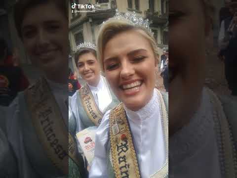 PRINCESAS E RAINHAS
