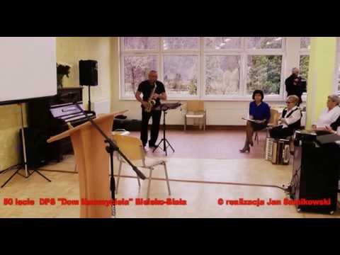 50 lecie - DPS "Dom Nauczyciela"-Bielsko-Biała 1 - Piotr Stekla -saksofon i pensjonariusze
