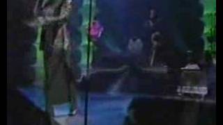 Lauryn Hill &amp; Wyclef - The Sweetest Thing (+Freestyle)