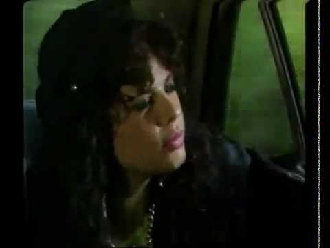 Video thumbnail for Ohevet Otcha, Ozevet Otcha - אוהבת אותך, עוזבת אותך