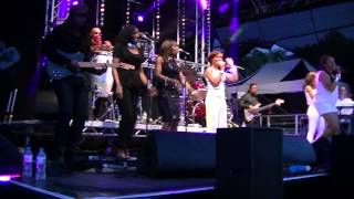 Happy Days 2014 Kathy Sledge & Gee Bello & ft Le Freak Lost In Music