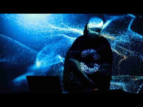 Hiya Live Sessions - Nesa Azadikhah