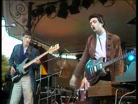 THE ICICLE WORKS- LOVE IS A WONDERFUL COLOUR