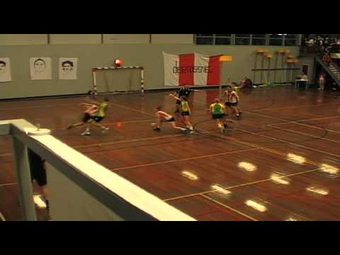 Eibernest - DeetosSnel Bjorn doorloopbal.mov