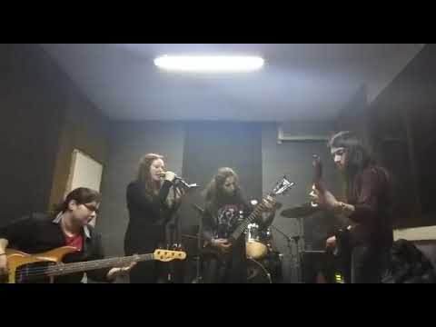 Early Days: Slave to Sirens Uncut