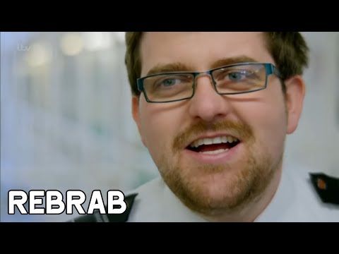 New Prison Officer Deals With a High Risk Prisoner Self Harming | Inside Prison: Britain Behind Bars