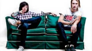 Breathe Carolina-The Birds And The Bees (female version)