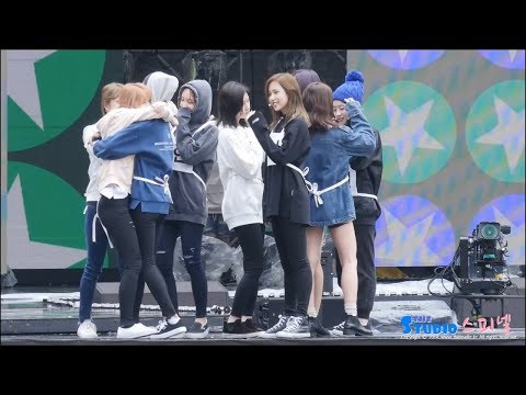 161008 TWICE DMC Festival Rehearsal JEONGMO MOMENT