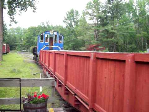 CMRR 407 Coming into Phoenicia Station
