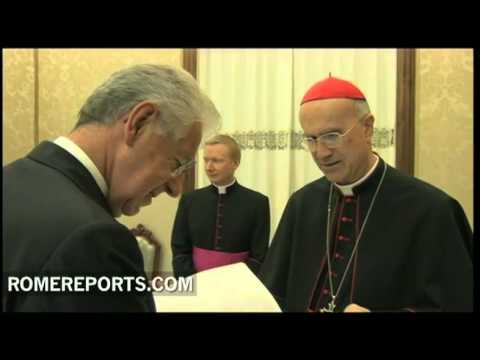 Papa habla con primer ministro de Italia sobre la crisis económica