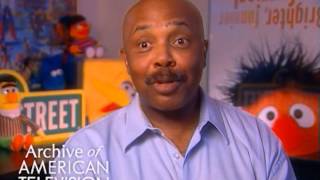 Roscoe Orman discusses discusses Caroll Spinney - EMMYTVLEGENDS.ORG