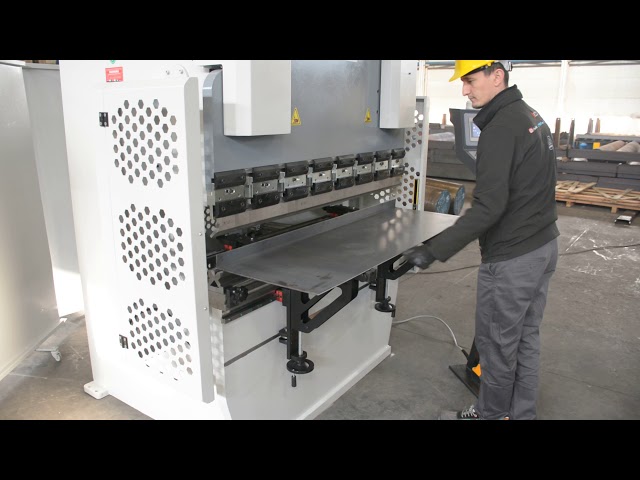 2 Axis NC Hydraulic Press Brake  EdgeBender in Power Tools in Mississauga / Peel Region