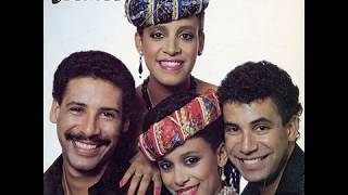 La Que Me Robó Tu Amor Lyrics English Translation