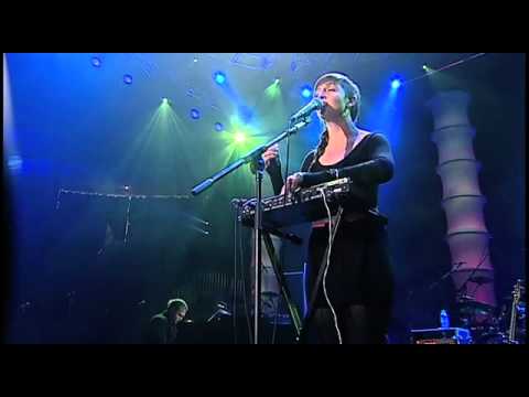 Julia Easterlin -" Eyes on the Prize"