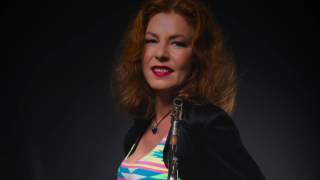 Bettina Schmuck - Saxophone video preview