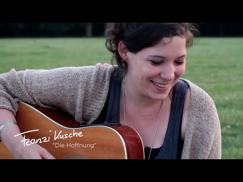 Franzi Kusche - Die Hoffnung (mit Samson, Schnauze und Flugzeug im Park)