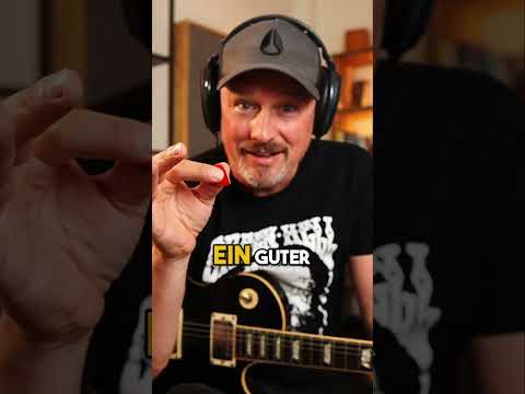 🎸 Hold the pick loosely – here's how! 🎶
