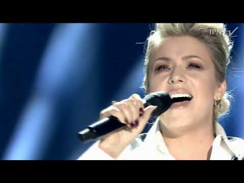 Kasia Cerekwicka – W domach z betonu (Po co nam wolność?) live 2021