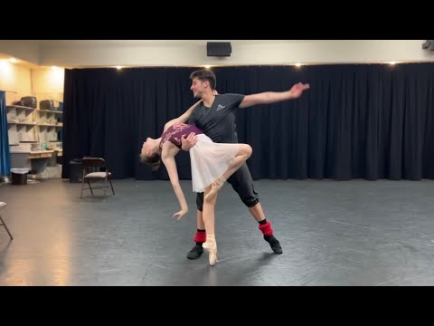 Behind the Scenes of Evenings - "Put Your Head on my Shoulder"