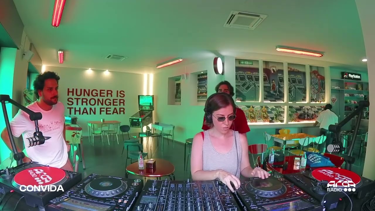 Barbara Boeing + Bongosynth