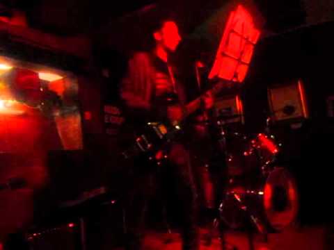 The Dickenz Band - Arrivano I Mostri [Live at Rock Cafè, Napoli, 30/04/2011]