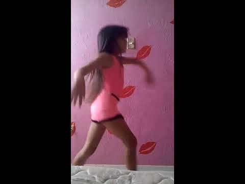 niña de 10 años bailando 