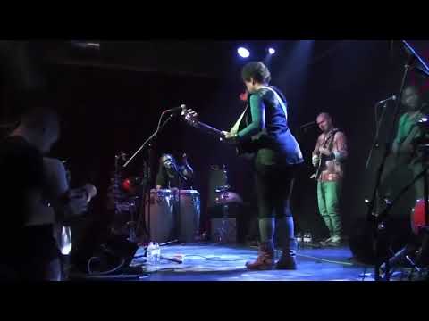 Miroca Paris & Sara Tavares  - Curti Bo Life (2012)