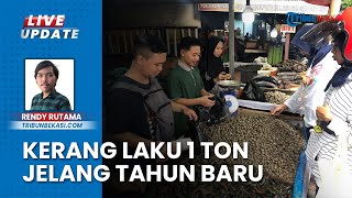 Pedagang Kerang di Bekasi Kebanjiran Cuan Jelang Tahun Baru 2025, Habis 1 Ton Kerang per Hari