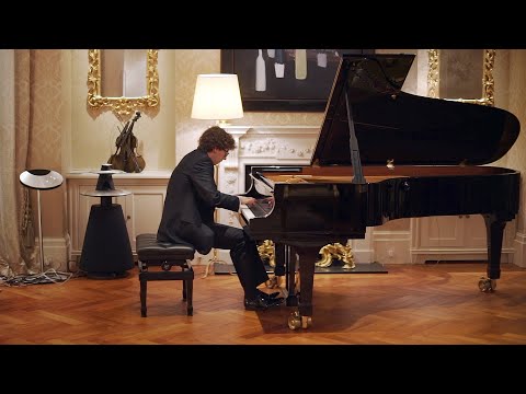 F. Chopin - Etude in E Minor, Op. 25 No 5 - Krzysztof Moskalewicz