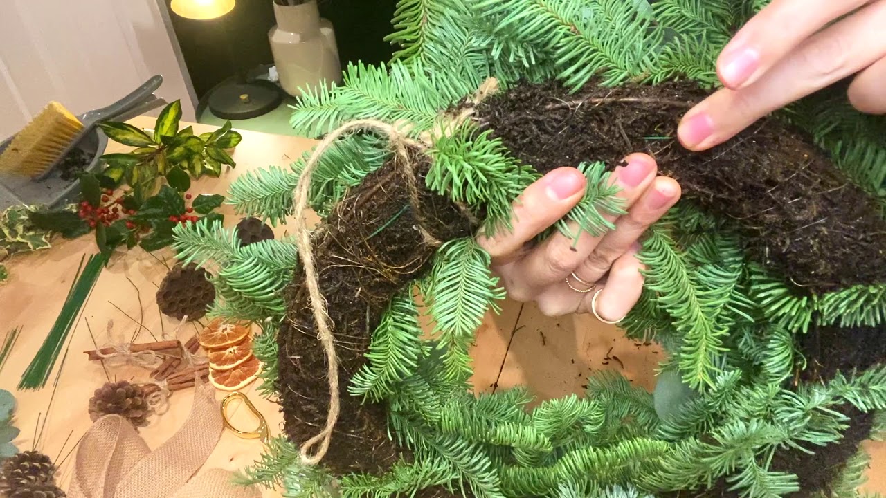 Studio HOIME Christmas Wreath Kit Tutorial