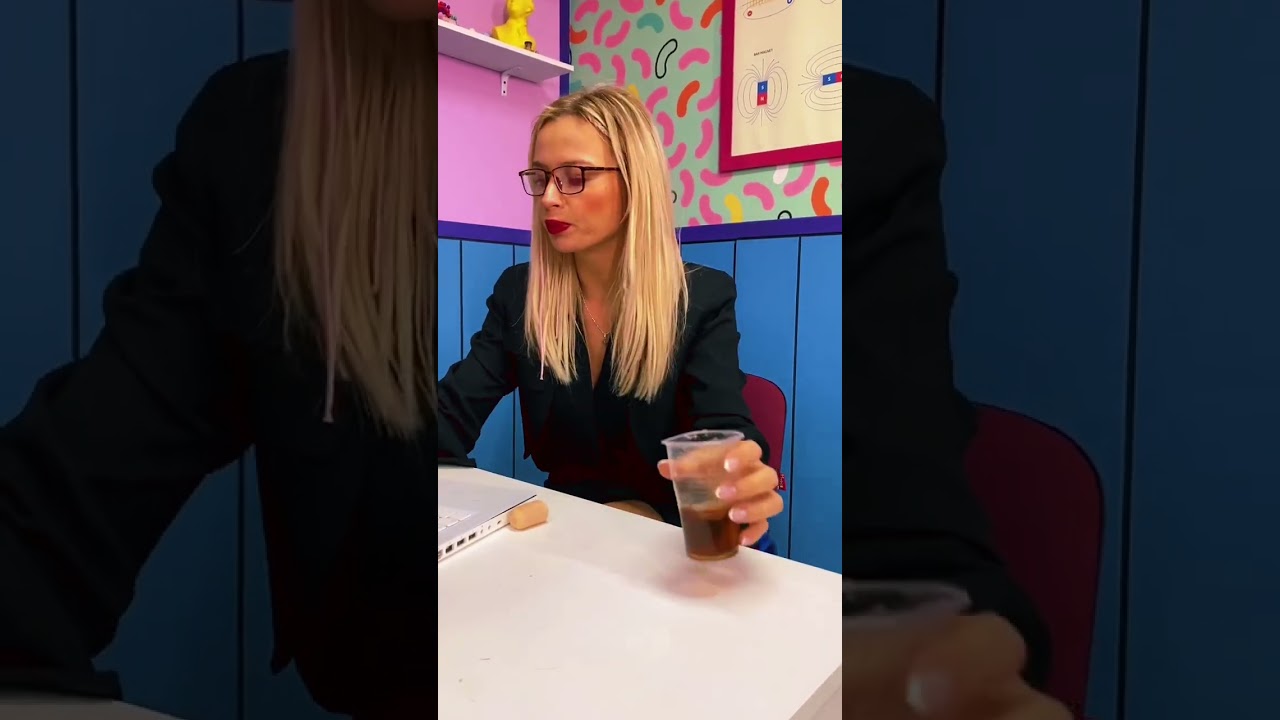 teacher vomited in class/ учителя вырвало